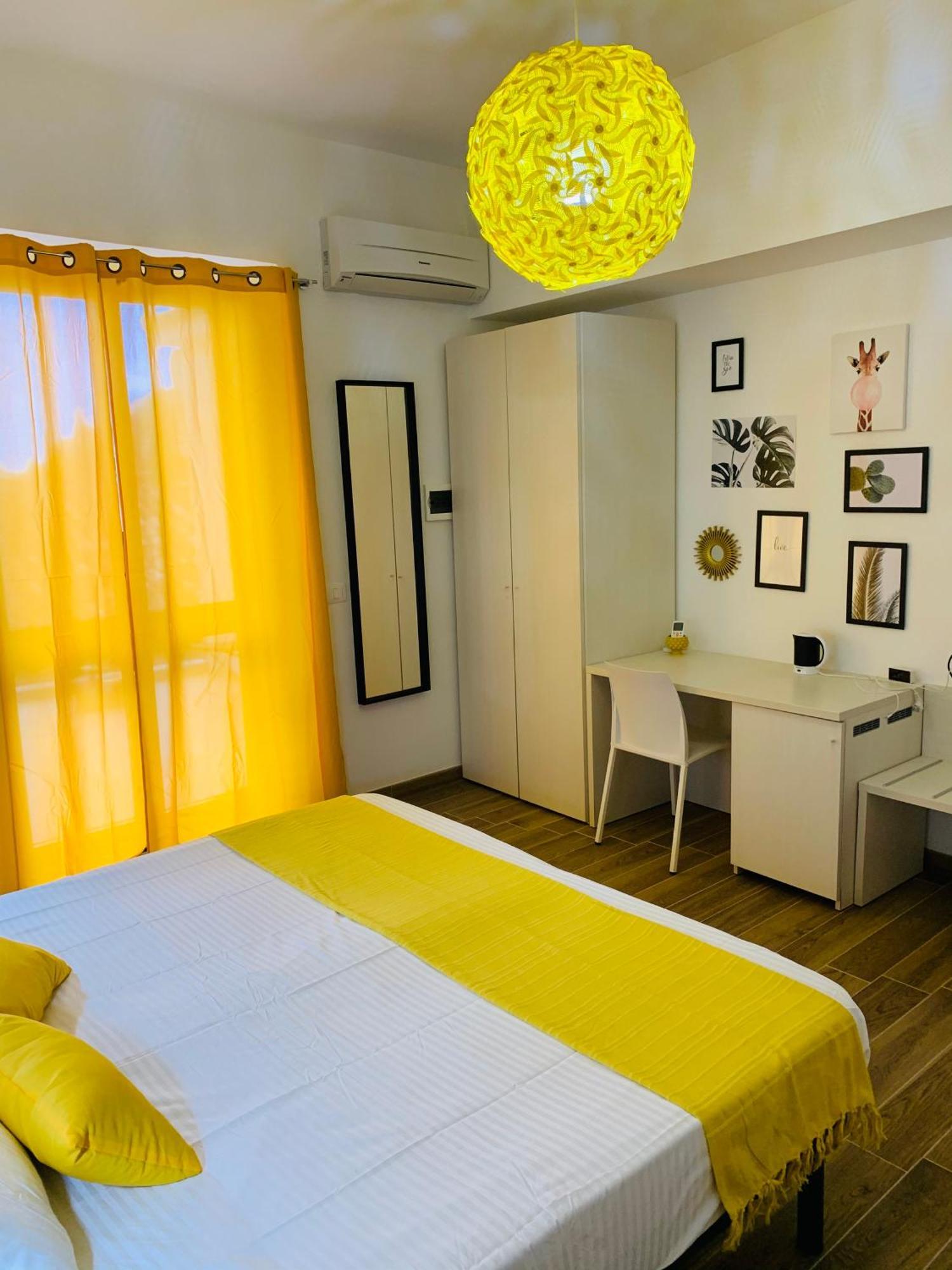 Bed And Breakfast Arco Dei Cappuccini Ταορμίνα Δωμάτιο φωτογραφία